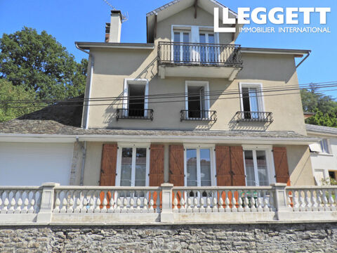   Belle vue sur le bourg d'Uzerche: Belle maison rénovée, 5 chambres, salle de jeux, jardin, 4 garages, jardin Maison - 5 pièce(s) - 174 m²