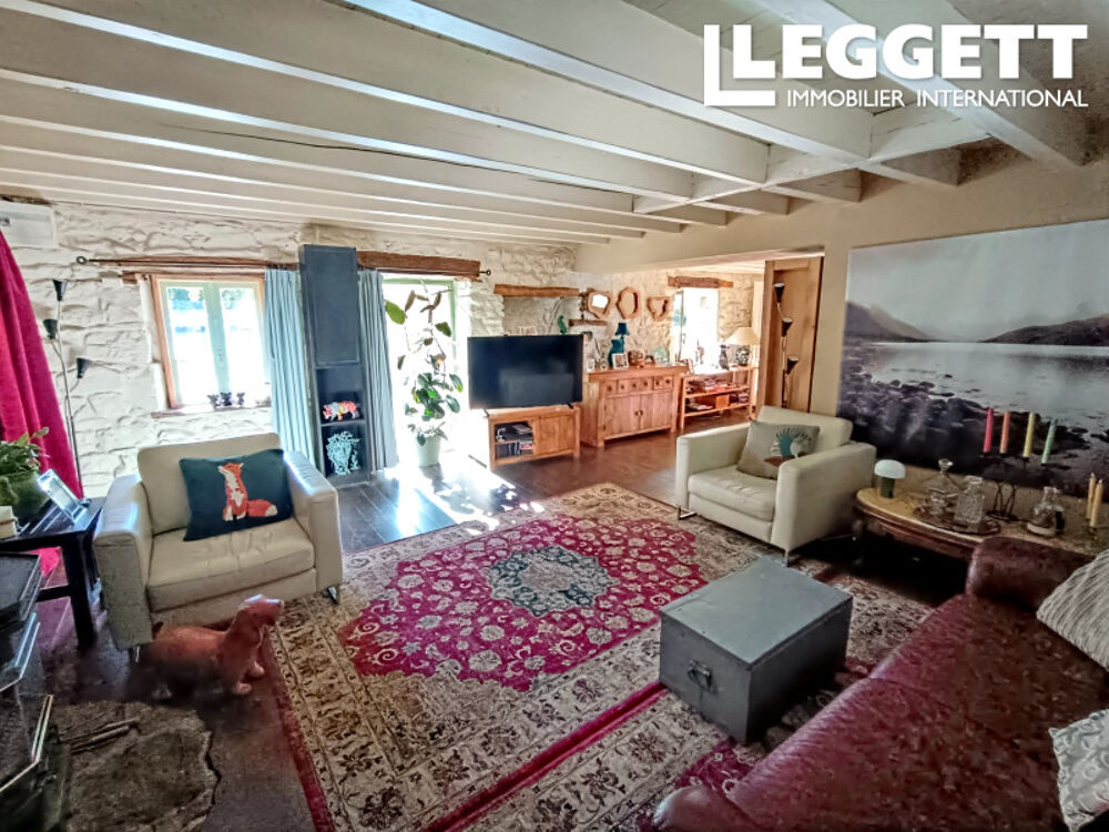 Belle fermette de 5 chambres et 5 salles de bain, gîte, piscine, jardin (8580 m2), B&B + gîte opérationnelle