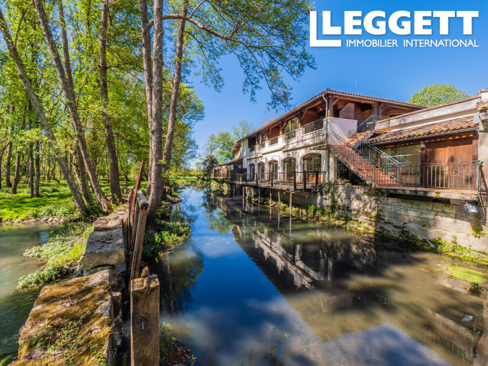 Vente Maison Moulin à eau restauré du XVIe siècle, jusqu'à récemment hôtel-restaurant 4 étoiles, 8 hectares de terrain Mosnac