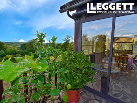   Maison de charme  avec dependances en partie amenagees, grand terrain constructible, cadre bucolique et vues Maison - 6 pièce(s) - 77 m²