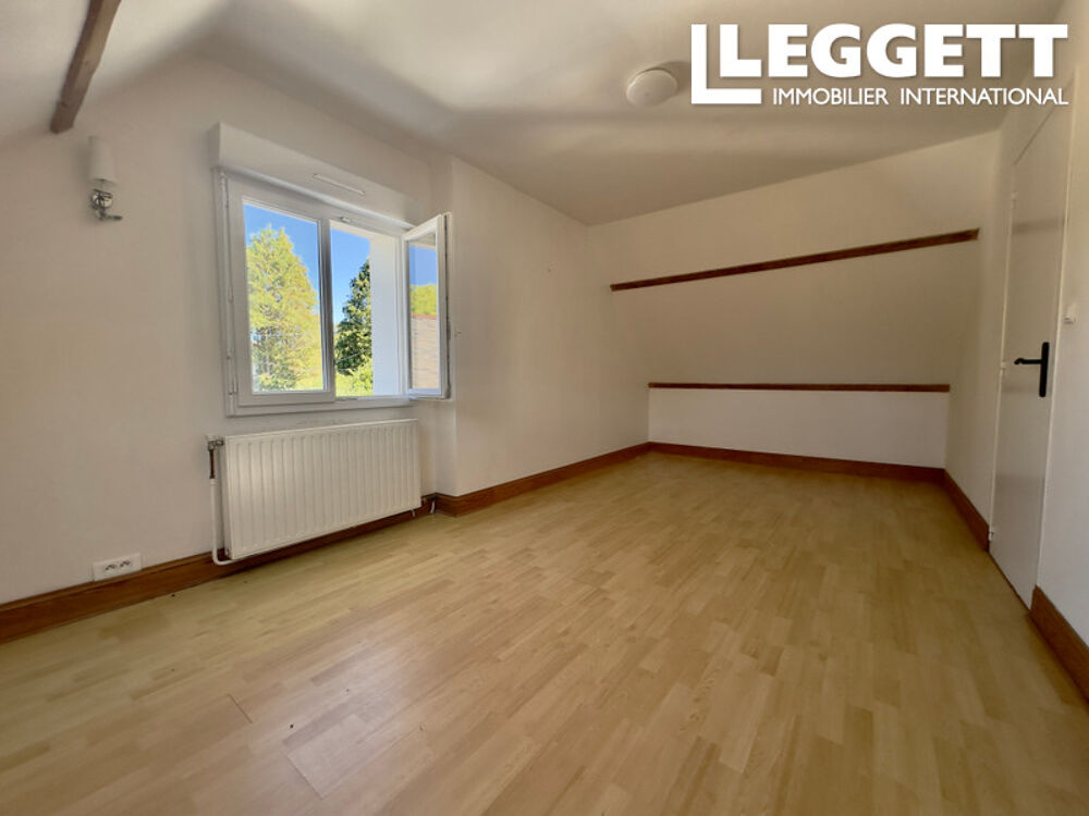 LANGONNET ? MAISON RÉNOVÉE AVEC GRAND TERRAIN ARBORÉ, AU C?UR DE LA BRETAGNE