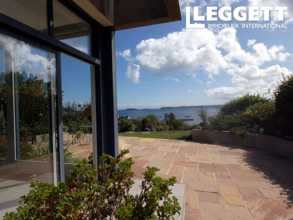Maison contémporaine d'environ 99 m², niché dans une cardre magnifique avec vues sur la Baie de Paimpol
