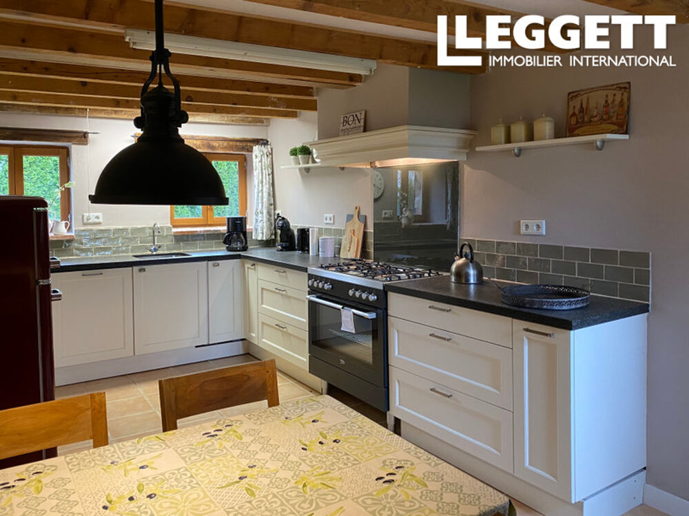 Vente Maison Une maison creusoise avec deux logements séparés, une grange et un jardin attenant avec vue imprenable. Saint-yrieix-la-montagne