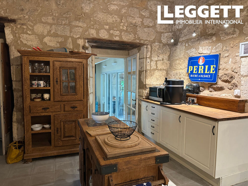 Vente Maison Propriété de 3 chambres au bord de la rivière dans le village populaire de Bourdeilles, Nord Dordogne Bourdeilles