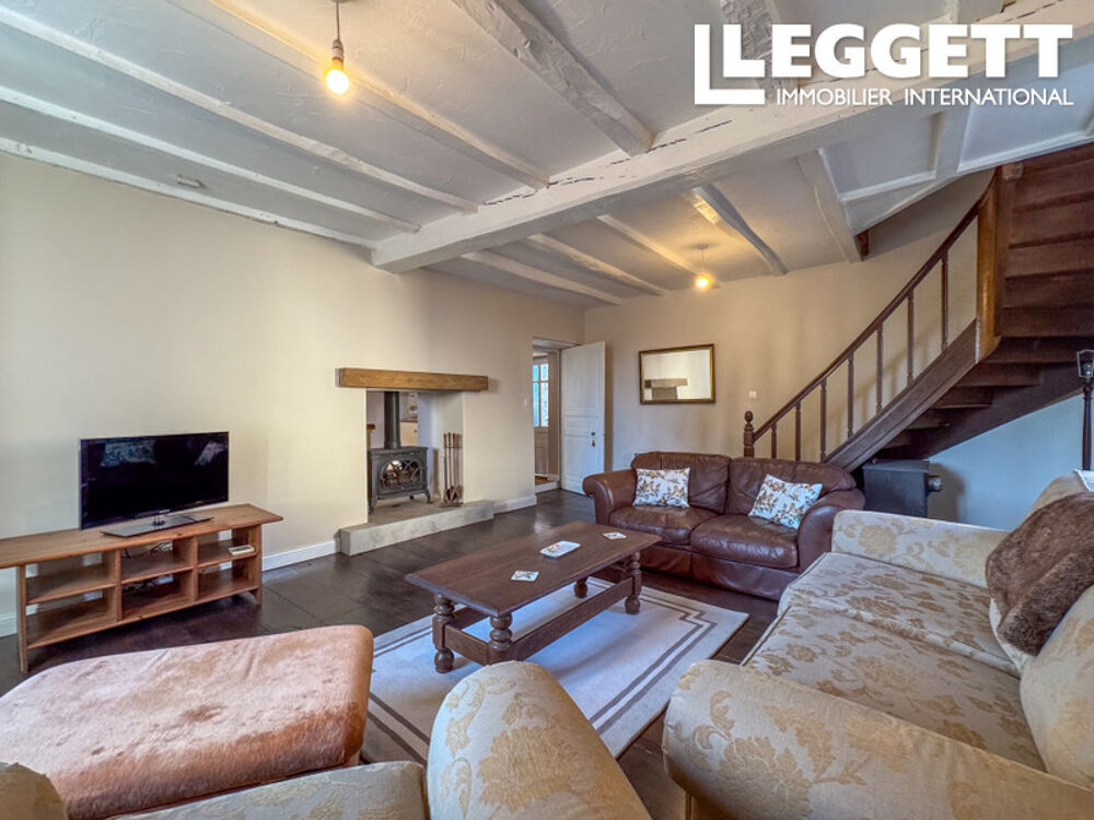 Maison rénovée 2 chambres à L?Absie avec jardin, terrasse, grange, garage et toutes commodités