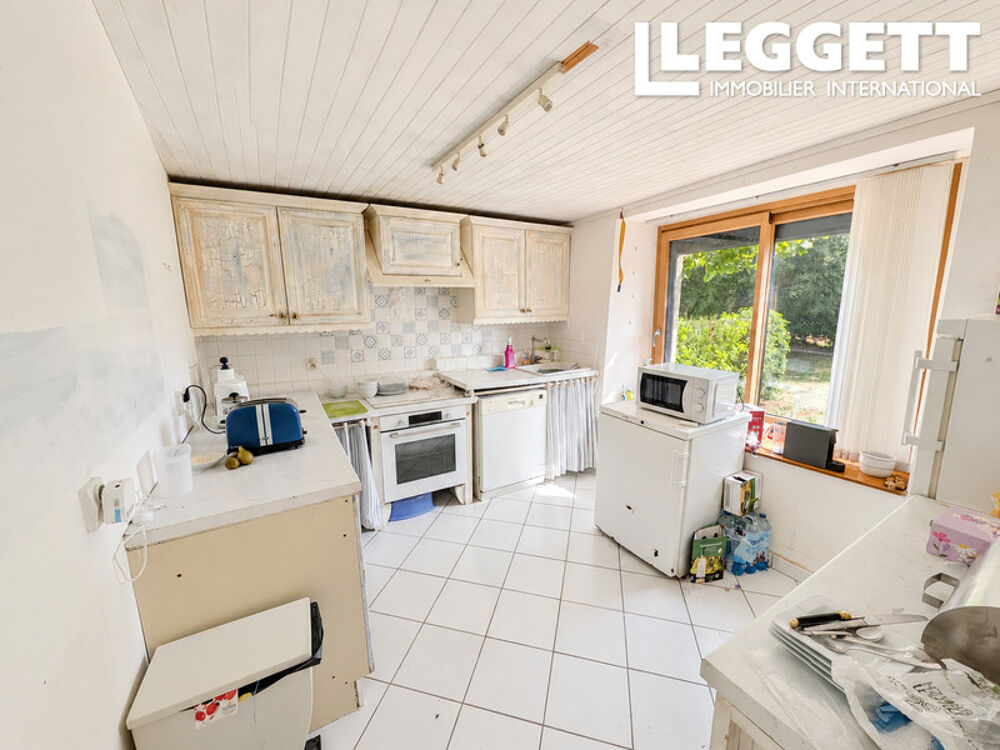Vente Maison Charmante maison de campagne de 3 chambres avec dépendances, travaux récents et plus de 3000 m² de terrain Lohuec