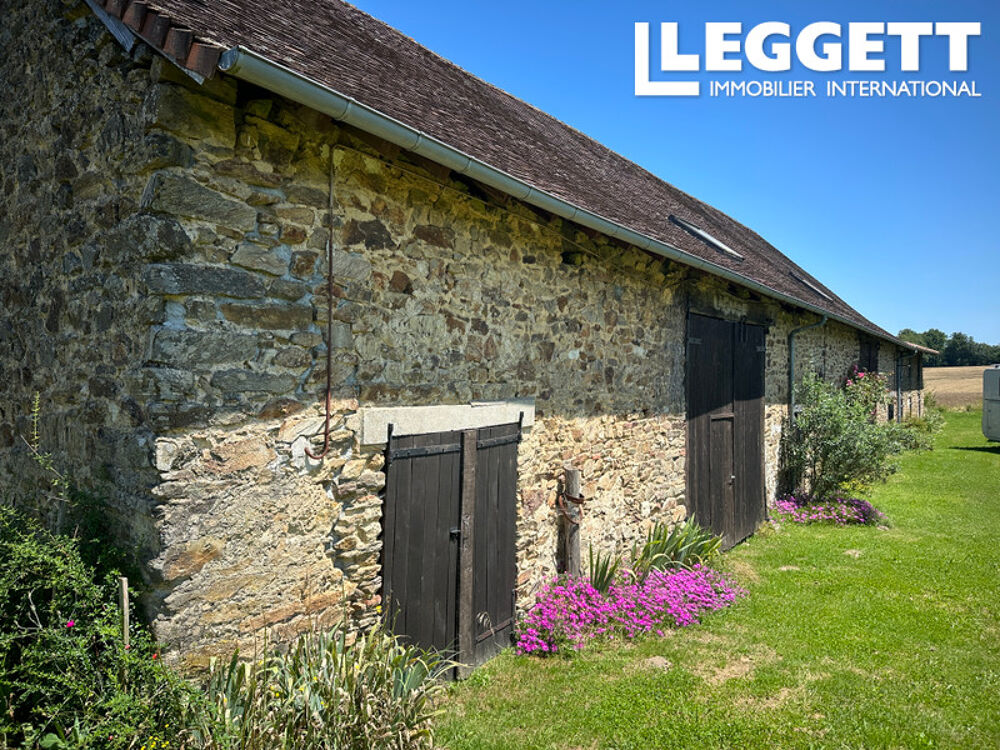 Maison de 2/3 chambres avec belle grange, atelier, garage et piscine
