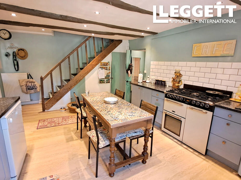 Vente Maison Charmante propriété de 2 chambres dans le village de Cussac. À distance de marche de toutes les commodités. Cussac
