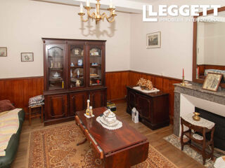 Vente Maison Maison de village 158 m², 2 niveaux, sous-sol, grange et terrain de 1 290 m². Arbas