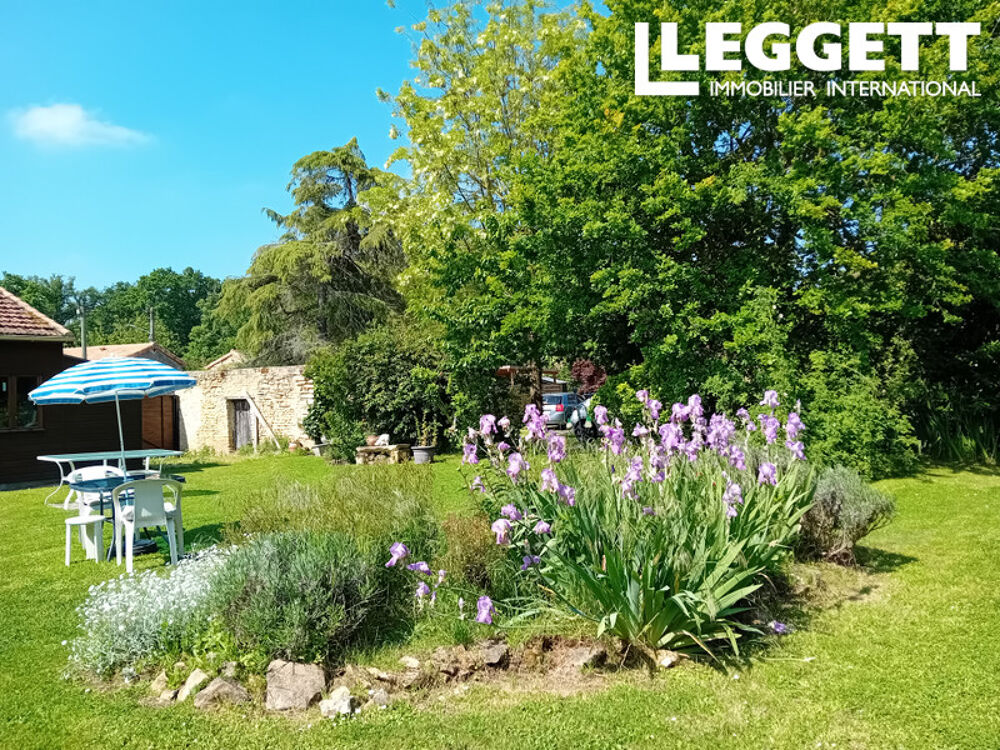 Maison en pierre de 4 chambres : un havre de paix dans un village de campagne, aux portes d'une grande ville.