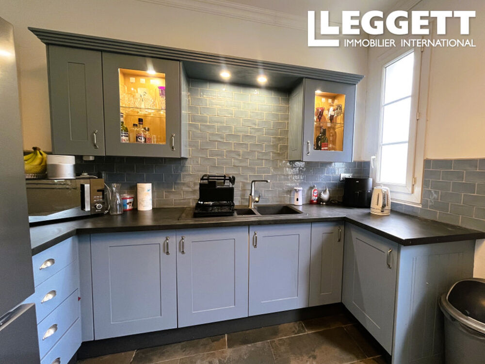 Vente Maison Maison individuelle de plain-pied récemment rénovée, 4 ch, garage en sous-sol, terrain 2500 m², a Confolens Confolens