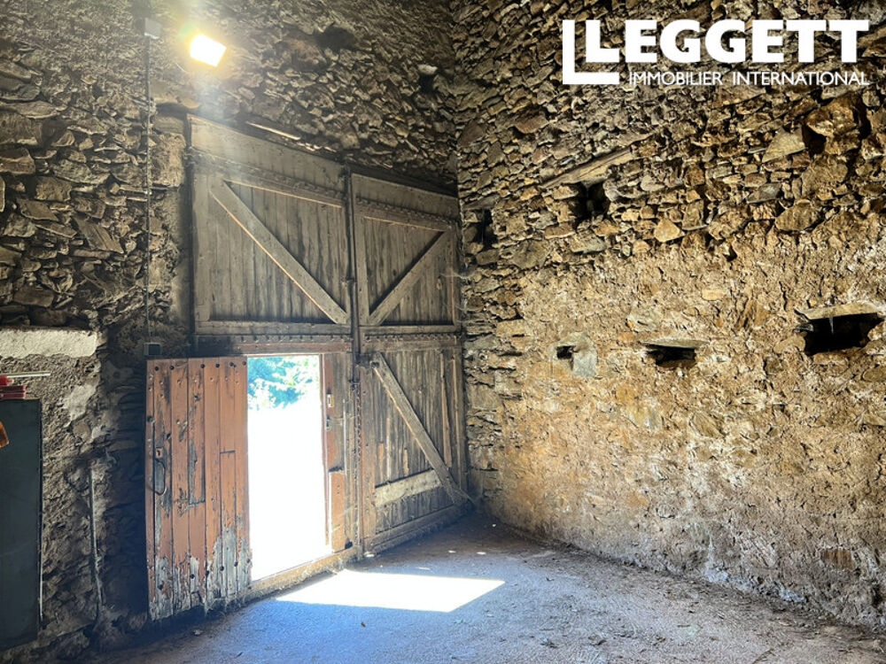 Vente Maison Un havre de paix : deux maisons communicantes, piscine, dépendances et 8 000 m² de paturage et bois. Pardailhan