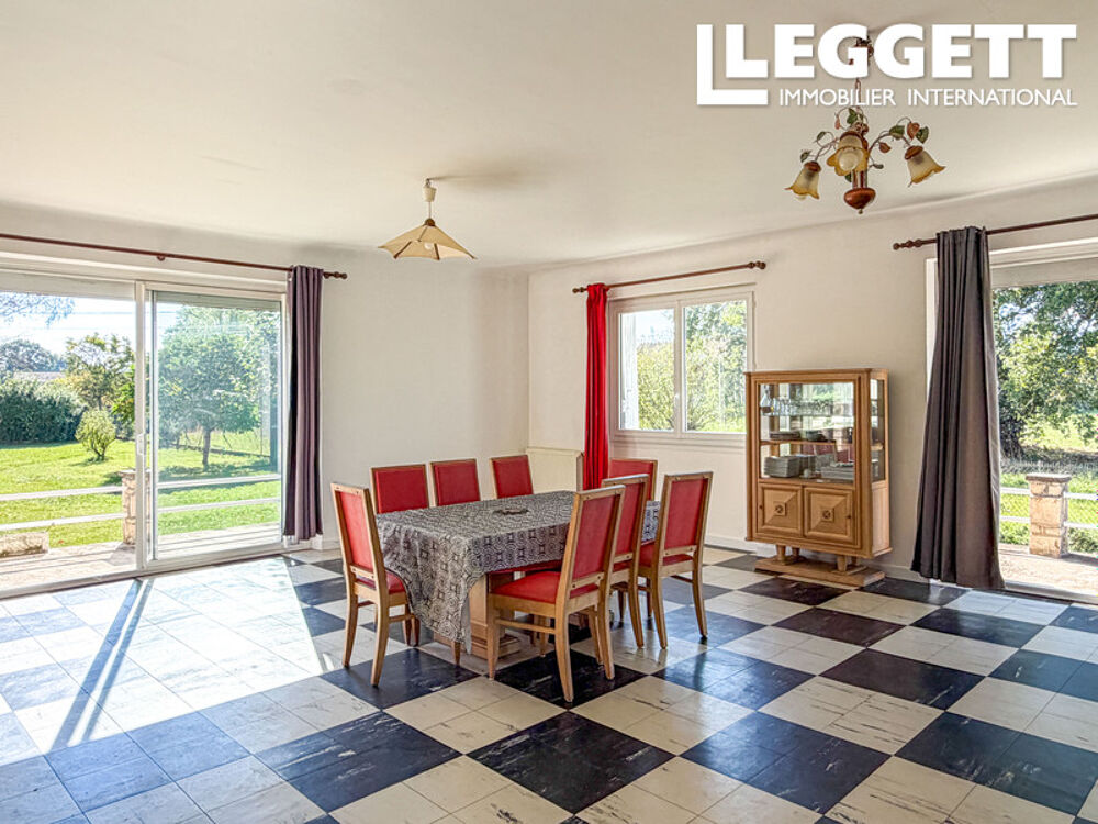 Vente Maison Dans village Nord du Lot - Maison de plain pied, 2 chambres, beau jardin, terrasse BÉtaille