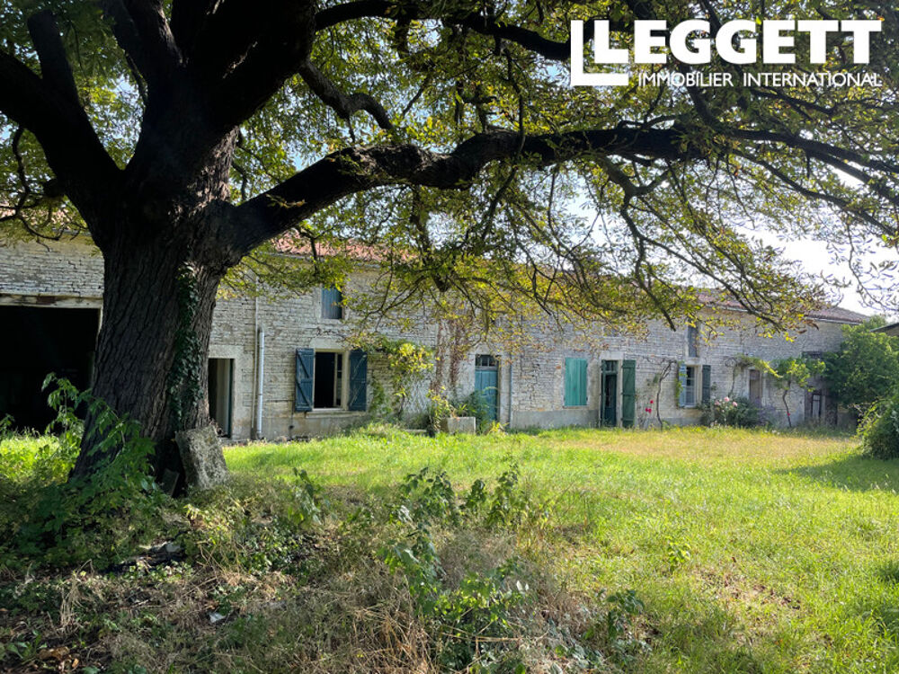 Vente Maison Charmante ferme avec jardin, dépendances et cadre champêtre, offrant un excellent potentiel de rénovation Chef-boutonne
