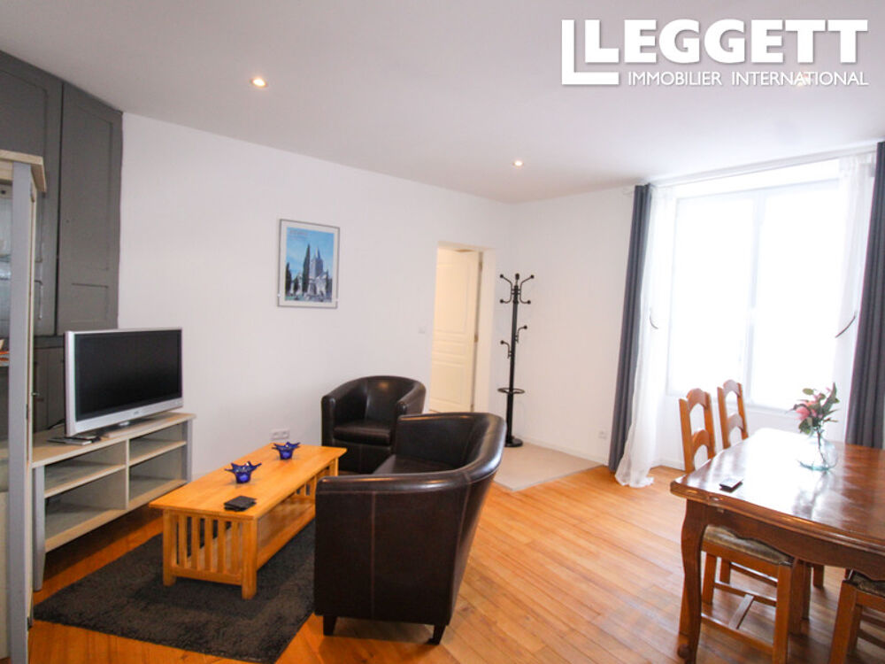 Vente Maison Maison de ville impeccable au c?ur de la ville, 3 chambres, actuellement maison principale et gîte indépendant Aulnay