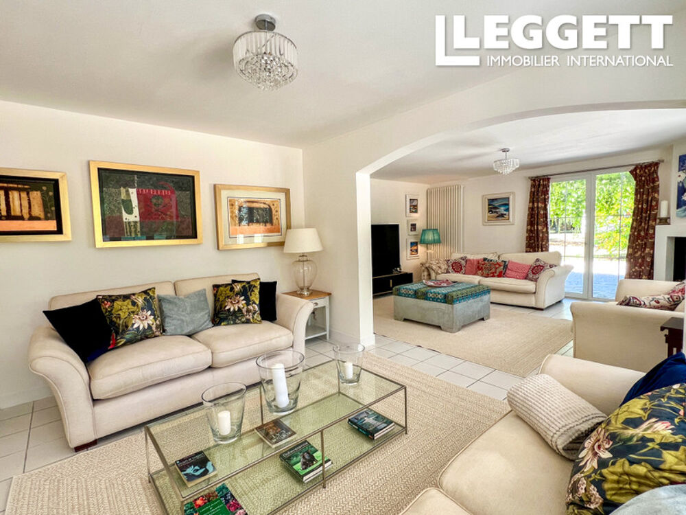 Magnifique villa rénovée 6 chambres, jardins bien entretenus, performante sur le plan énergétique a Eymet.