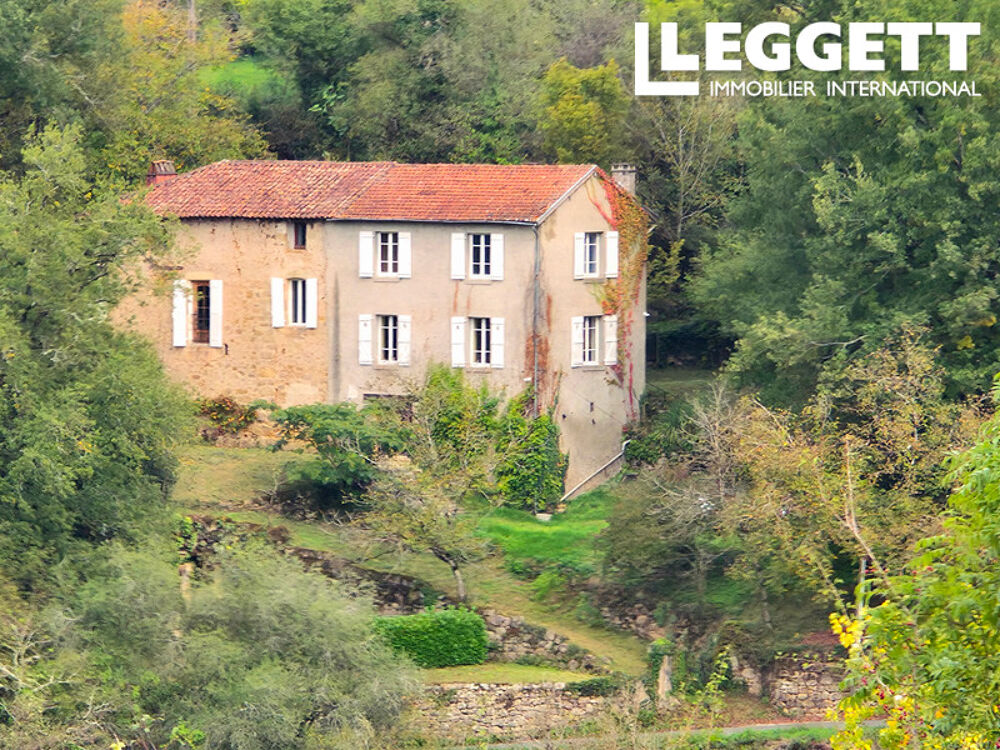 Vente Maison Une superbe occasion d'acquérir une maison magnifiquement rénovée dans la ville médiévale de Figeac. Figeac