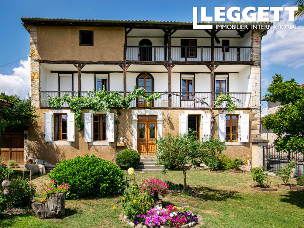 Vente Maison Maison commingeoise, de 250 m habitables sur un terrain de 3000 m2, une ancienne menuiserie à rénover. Saint-gaudens