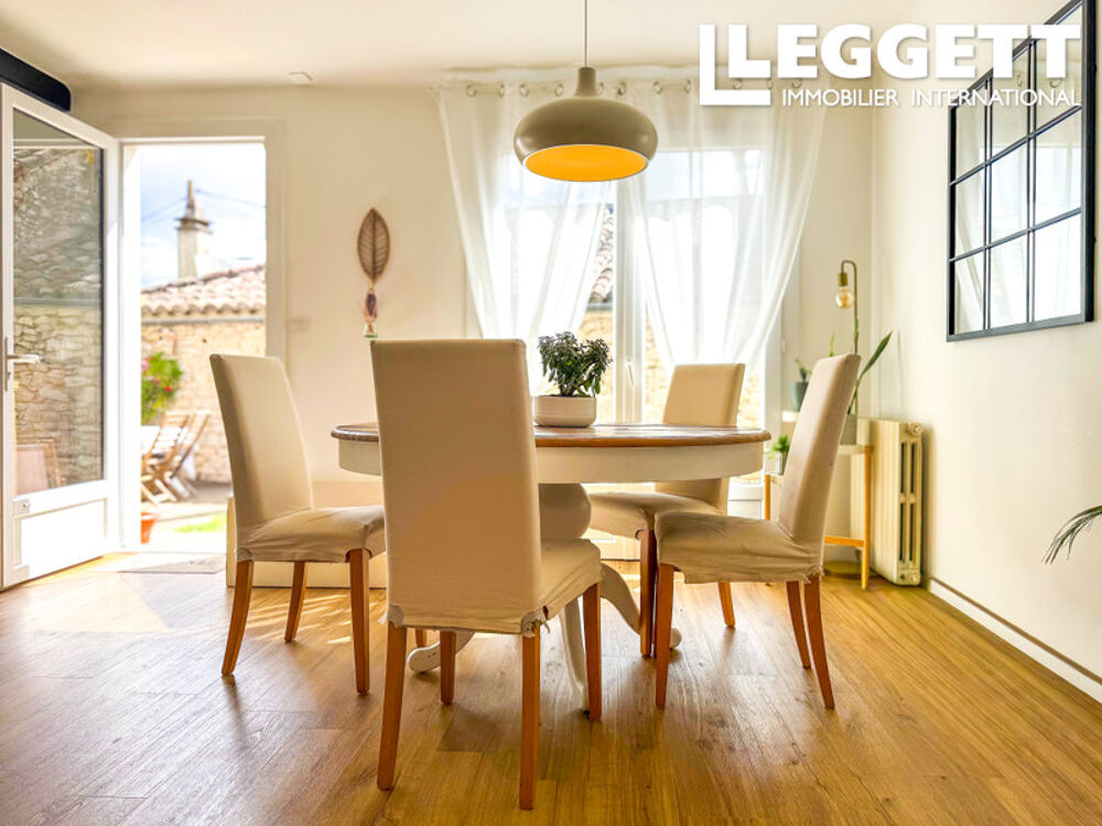Vente Maison Maison de village entièrement rénovée de 5 chambres avec jardin, garage et toutes commodités à pied à Montcuq Montcuq-en-quercy-blanc