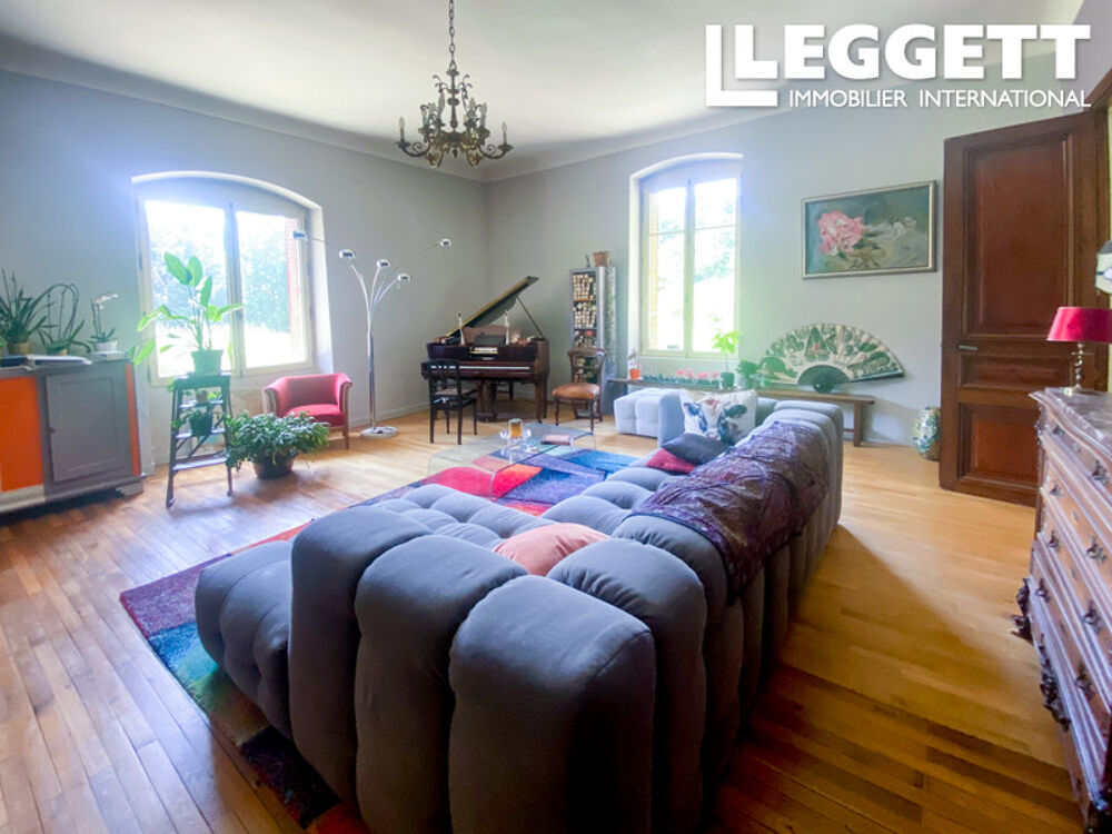 Maison de Maître dans une clairière-12 pièces-dépendances-7,7 ha de prairie+bois, Havre de paix exceptionnel