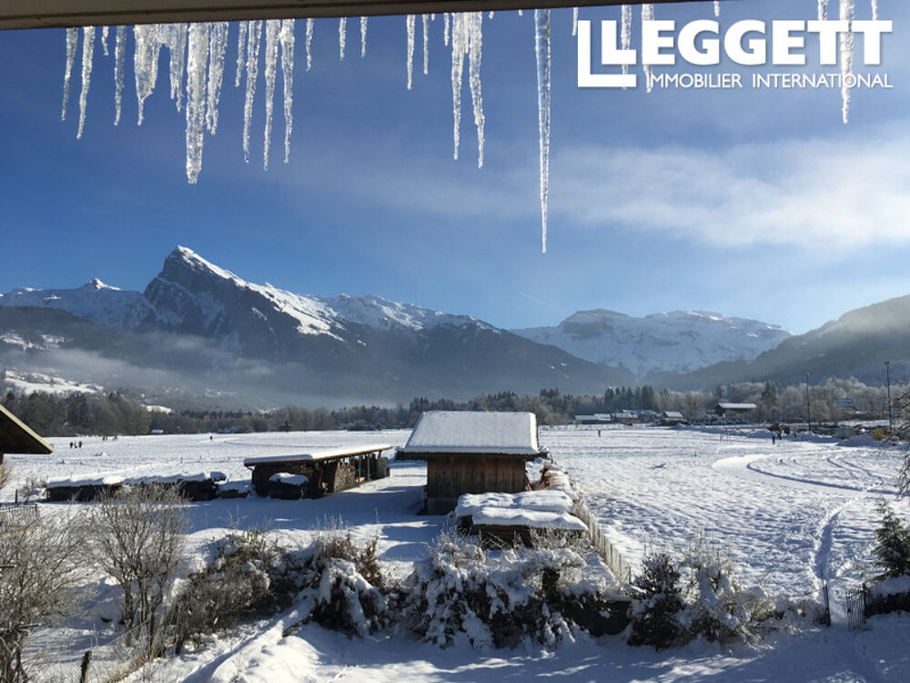 Vente Maison Chalet de sept chambres sur un grand terrain constructible offrant un fort potentiel, au c?ur de Morillon. Morillon