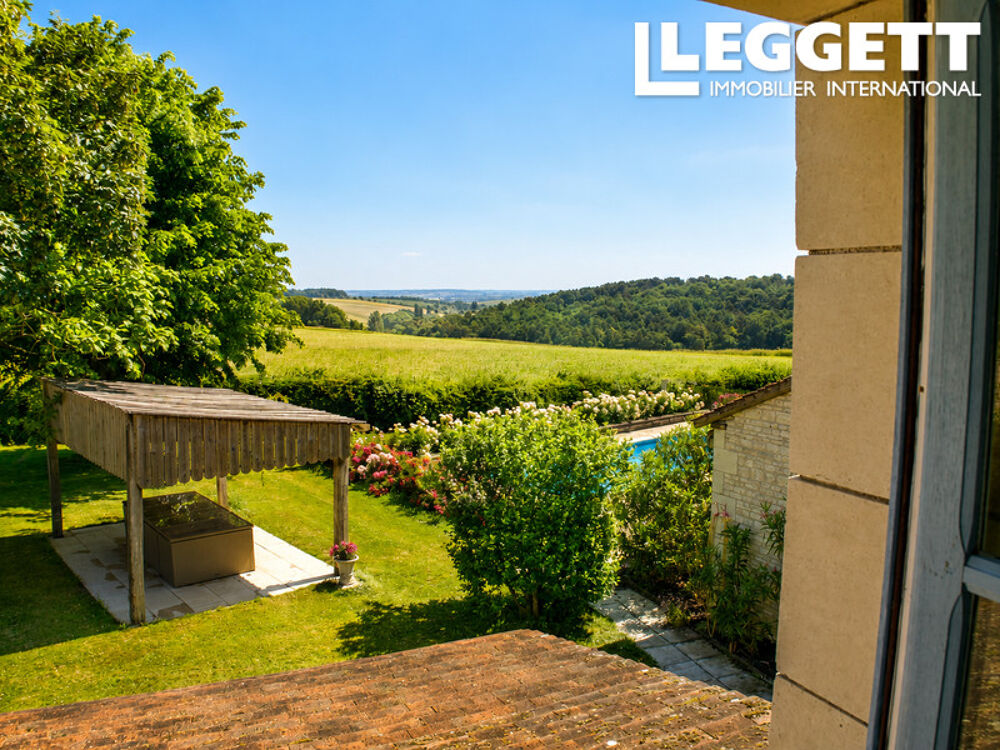 Vente Maison Corps de ferme de caractère avec gîte, piscine et parc d'un hectare ? Sud Touraine LuzÉ