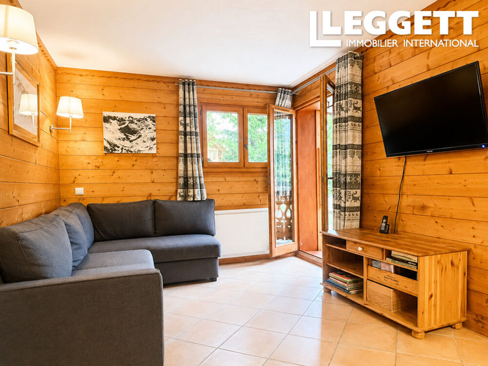 Appartement de 2 chambres en rez-de-chaussée, au calme, avec parking privatif.