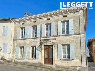 Maison 7 pièces 260 m² · à Aubeterre-sur-Dronne · 260 m² · 230 000 €