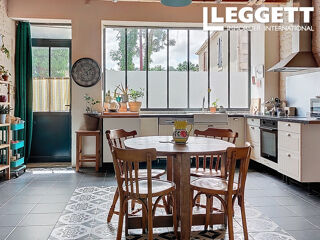  Maison  vendre 8 pices 288 m