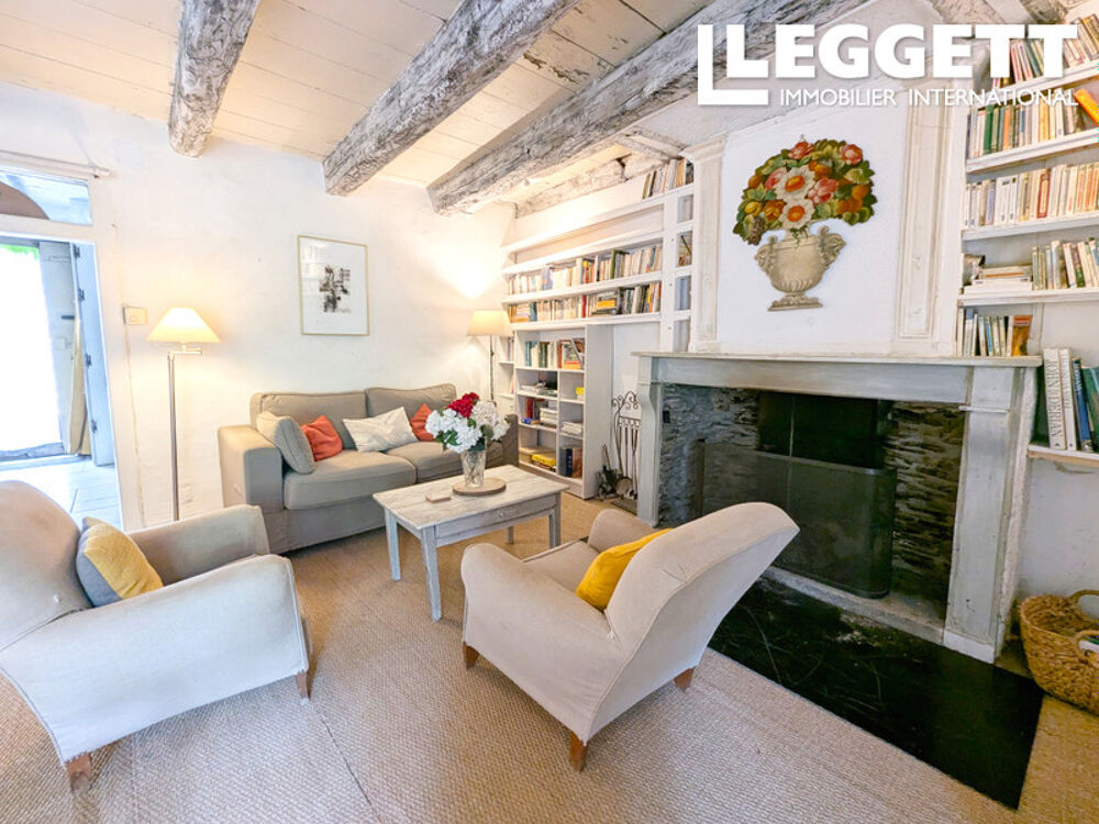 Vente Maison Nouveau prix intéressant pour cette maison de village spacieuse avec jardin au bord de la rivière. Mas-cabardÈs