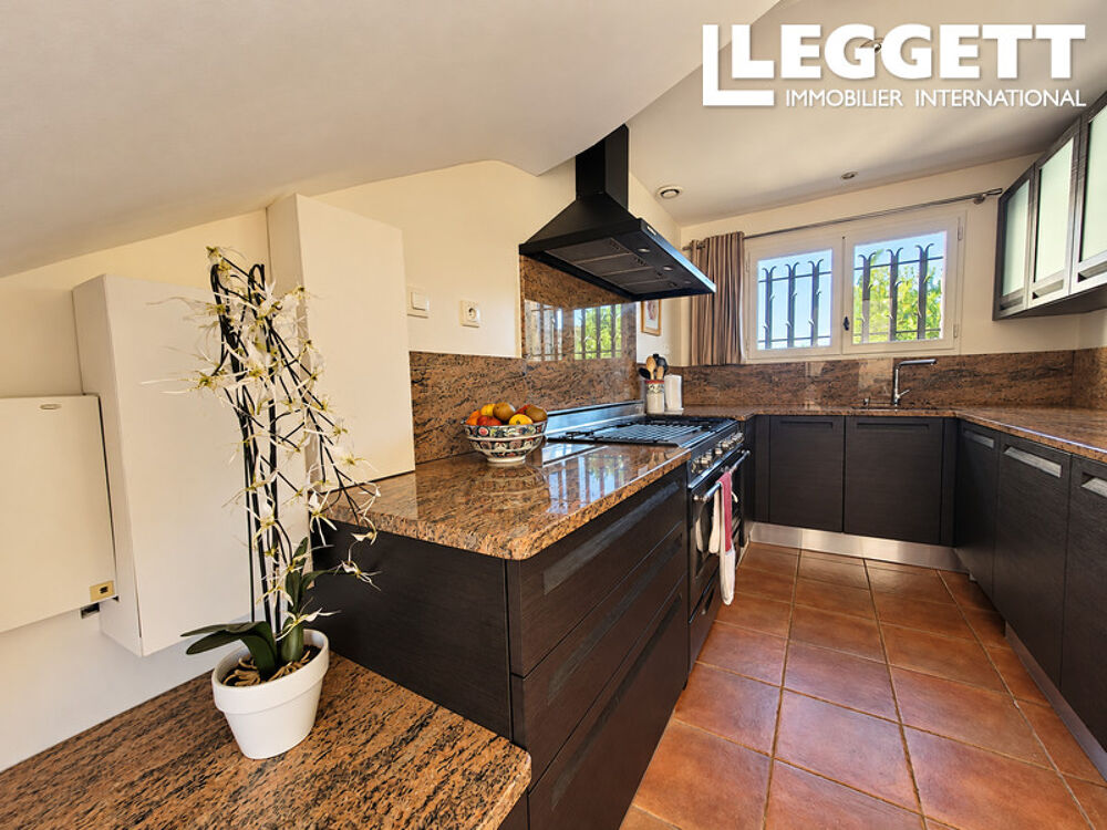 Vente Maison Villa 4 chambres avec piscine, vue panoramique et grand terrain dans domaine sécurisé près de la Méditerranée Durban-corbiÈres