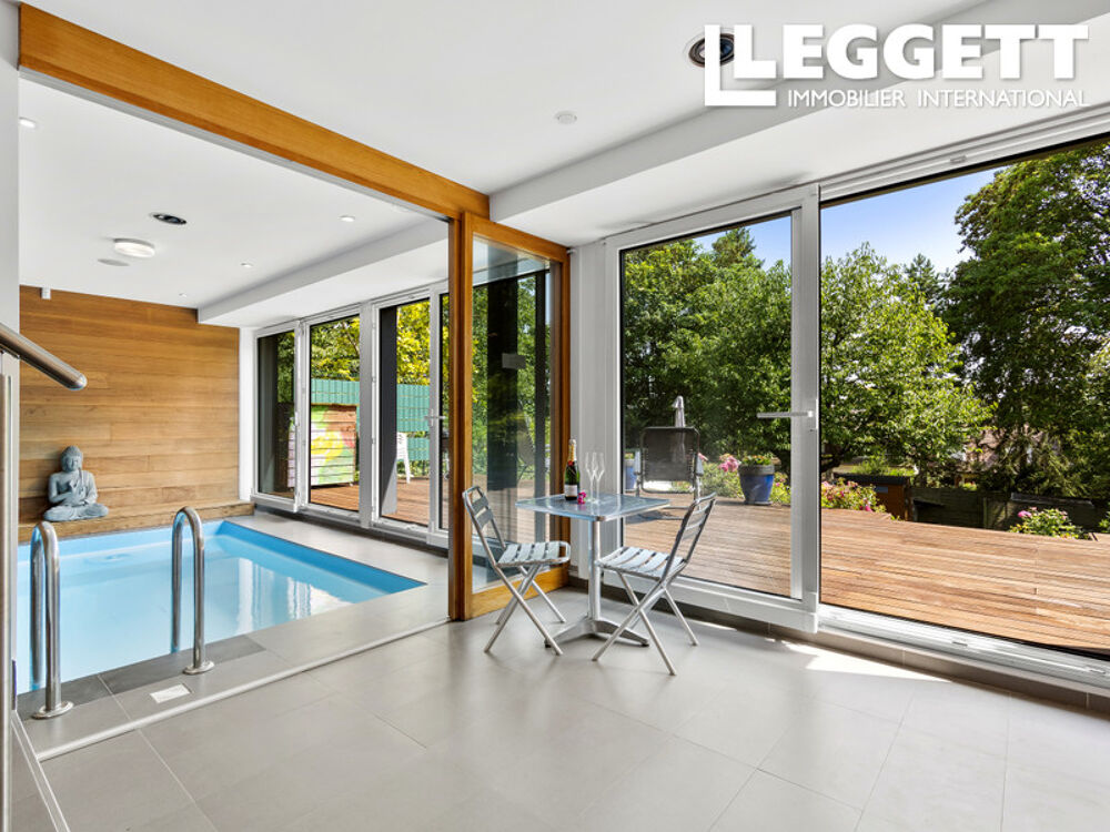 Vente Maison CHATOU ? Propriété d?architecte d?exception avec piscine intérieure, jardin et vues panoramiques sur Paris Chatou