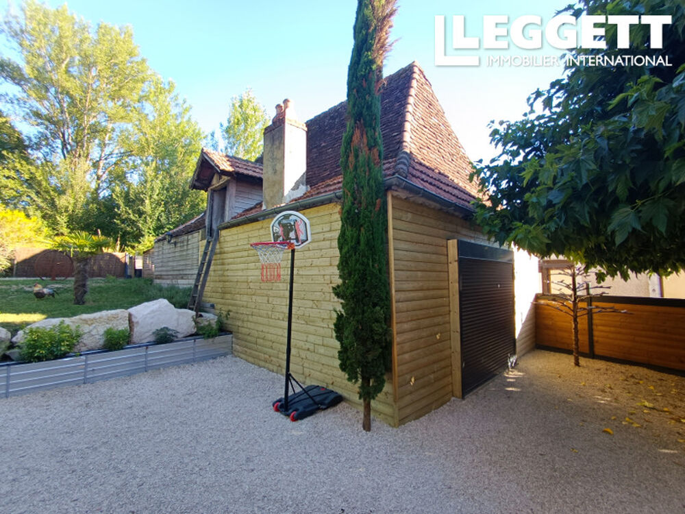 Vente Maison Maison plain pied en pierre rénovée 4 chambres, jardin et dépendance Bassillac et auberoche