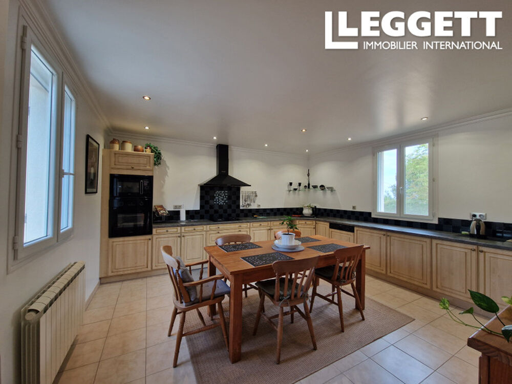 Vente Maison Charmante maison de plain pied avec grange et un bois séparé, dans un secteur calme à 20 min d'Angoulême Vouzan