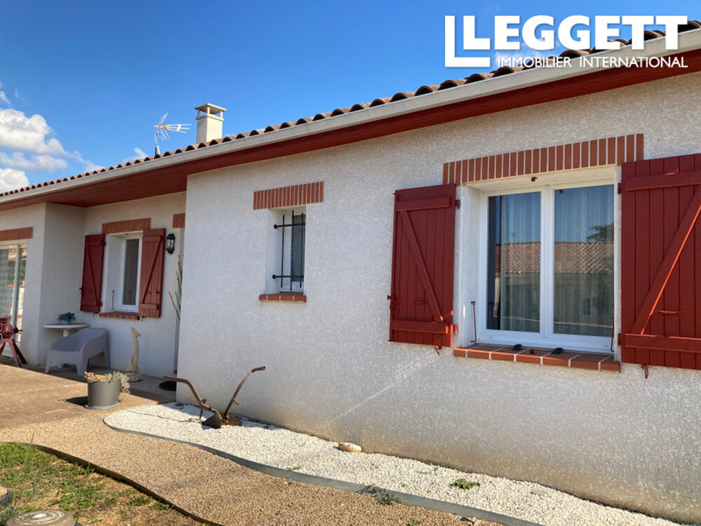 Vente Maison Villa T4 de plain-pied construite en 2012 et située à proximité du centre-ville de Castres 81100. Castres
