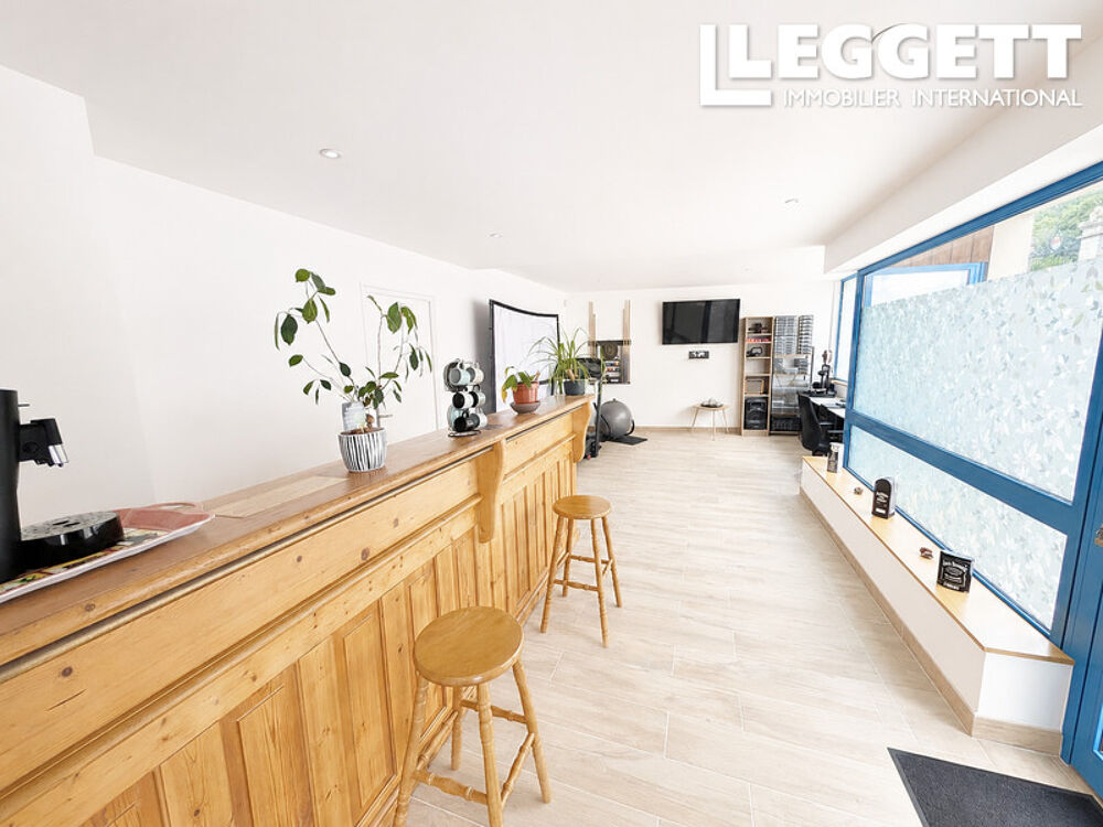 Vente Maison Propriété de caractère avec 3 logements, local commercial et jardin au c?ur de Saint-Nicolas-du-Pélem Saint-nicolas-du-pÉlem