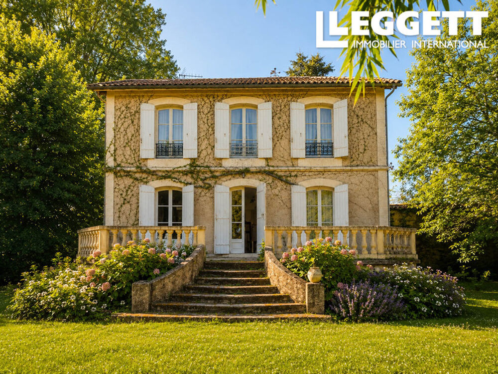 Vente Maison Ensemble immobilier : deux maisons , dépendances ,préau , grange , puits , Four à pain .piscine , Terrain 2ha7 Bourgnac