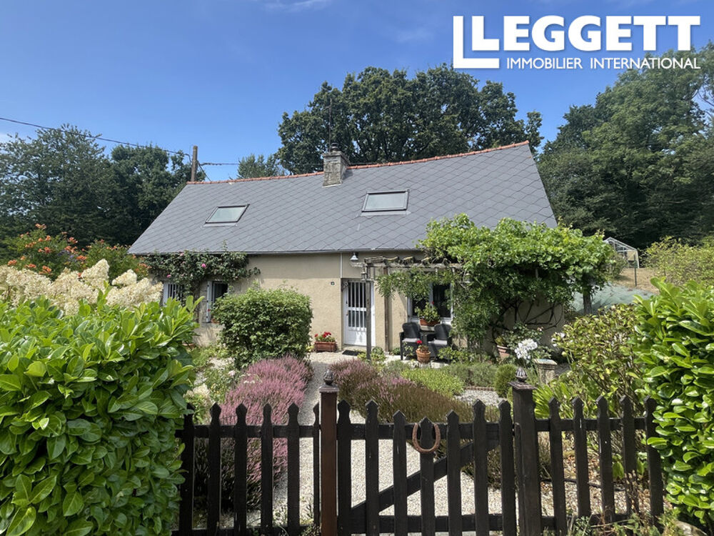 Charmante maison individuelle en pierre avec 3 chambres, grand jardin et garage,. Dans un environnement calme