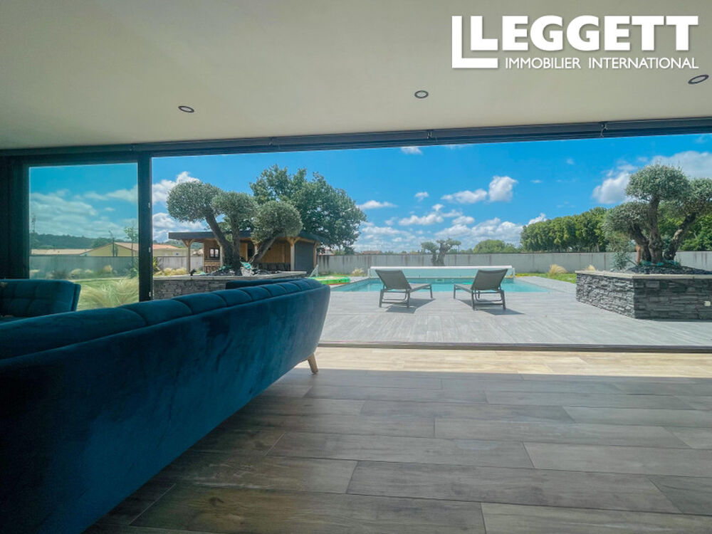 Vente Maison A vendre maison de 250 m2 sur un terrain de 2130m2. Garage de 100m2 Piscine de 7 m x 7m Pool housse NoÉ