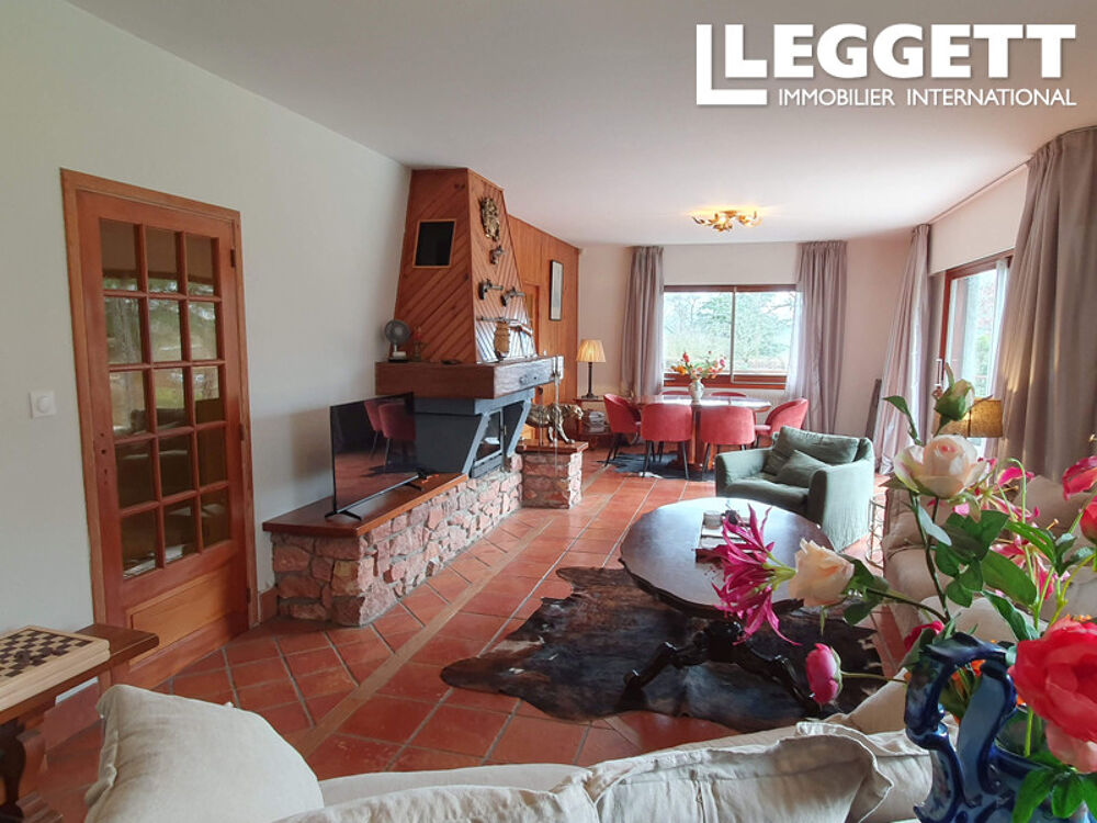 Vente Maison Belle maison individuelle de 5 chambres dans un jardin arboré, située dans un quartier paisible de Cher Reigny