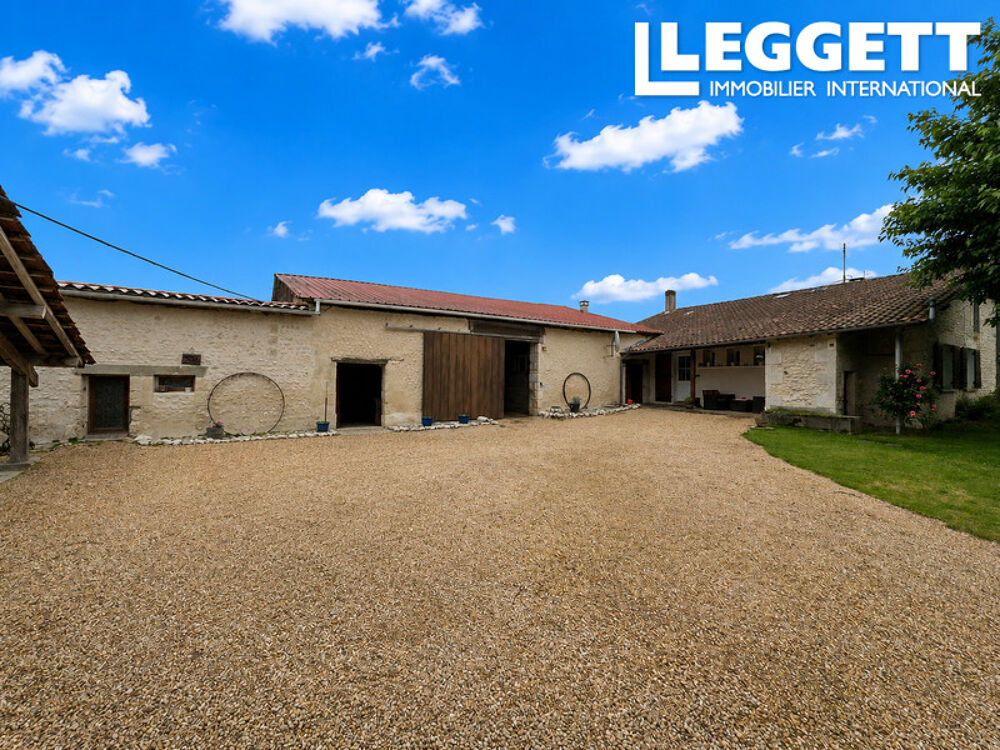 Maison 7 pièces 168 m² · à Petit-Bersac · 168 m² · 224 000 €
