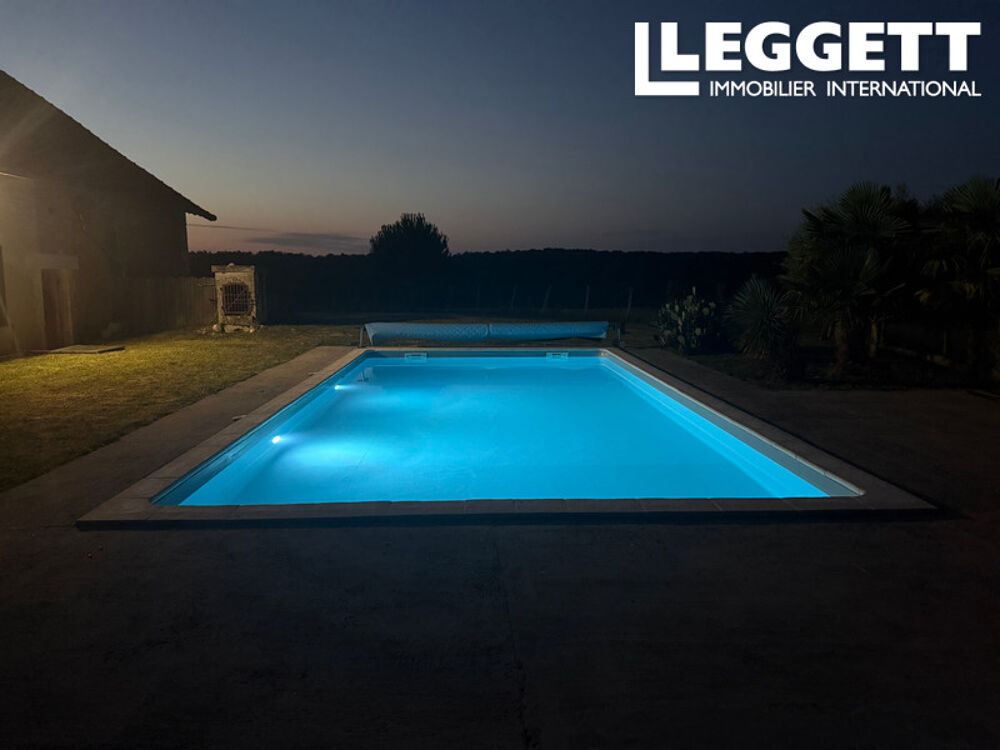Vente Maison Magnifique ferme rénovée avec piscine, grange, atelier, de nombreuses dépendances et TERRAIN ! Lussas-et-nontronneau