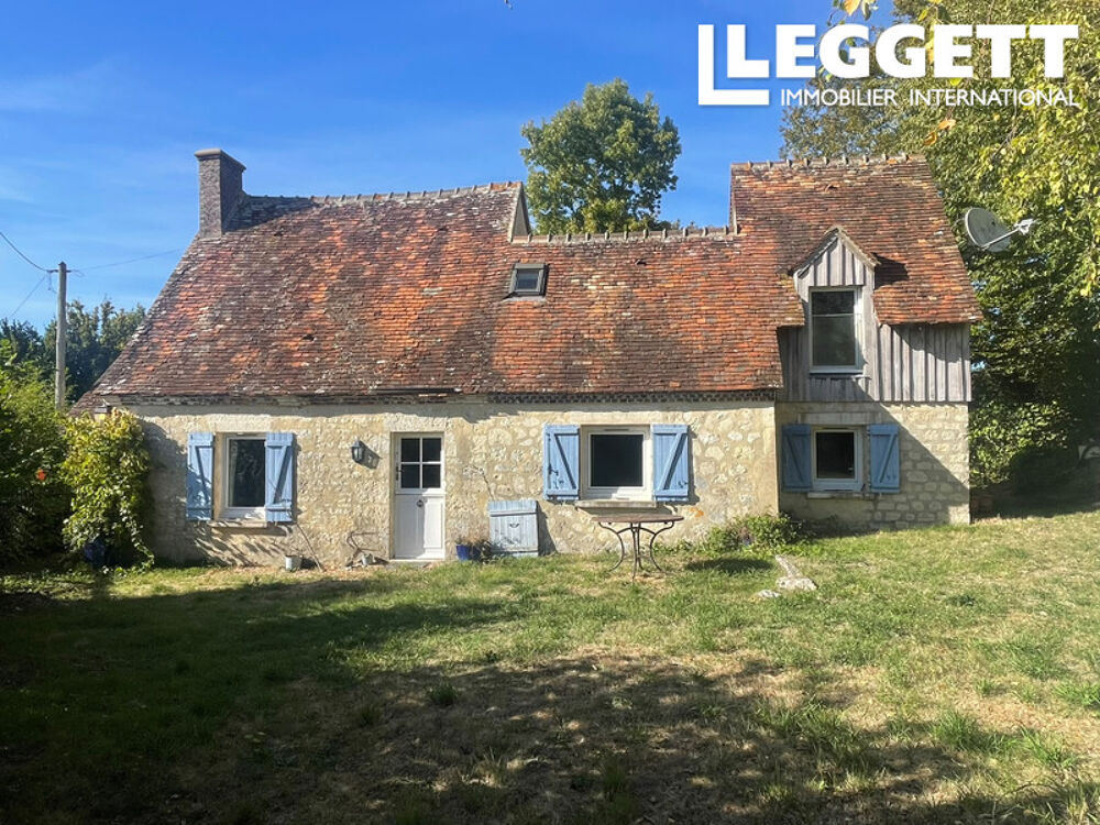 Secteur Préaux du Perche, en campagne isolé, vieille bâtisse percheronne avec dépendances sur 1044 m² terrain.