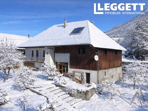   Grande maison accueillante � vendre, au c?ur du massif des Bauges entre Annecy, Chamb�ry et Aix-les-Bains Maison - 7 pi�ce(s) - 254 m�