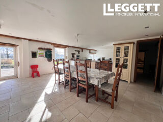  Maison � vendre 9 pi�ces 245 m�