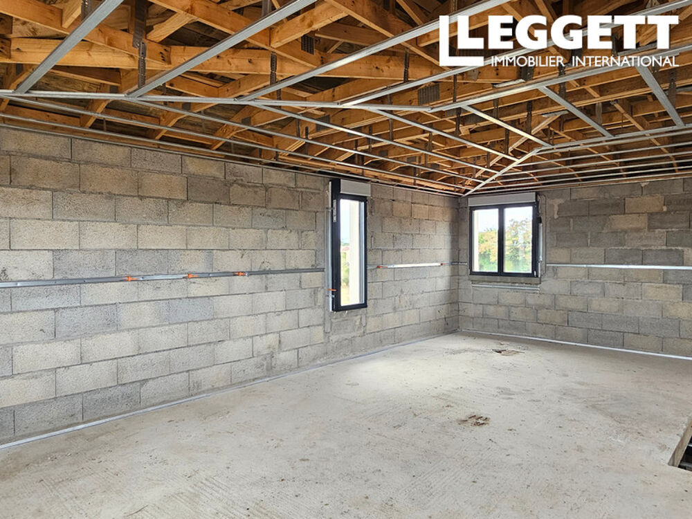 Vente Maison Doix-les-Fontaines Construction récente 2024 hors d'air hors d'eau, 145 m² sur un terrain clos de 2032 m². Doix lÈs fontaines