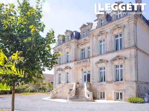   Ch�teau du XIXe si�cle magnifiquement restaur� : 12 chambres, 9 salles de bains, situ� en centre-ville, avec p Propri�t�/ch�teau - 15 + pi�ce(s) - 903 m�