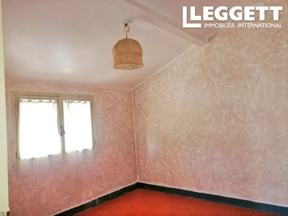 Vente Maison Maison semi-attenante, 3 chambres, jardin et 2 dépendances, sortie de village  Saint-mathieu