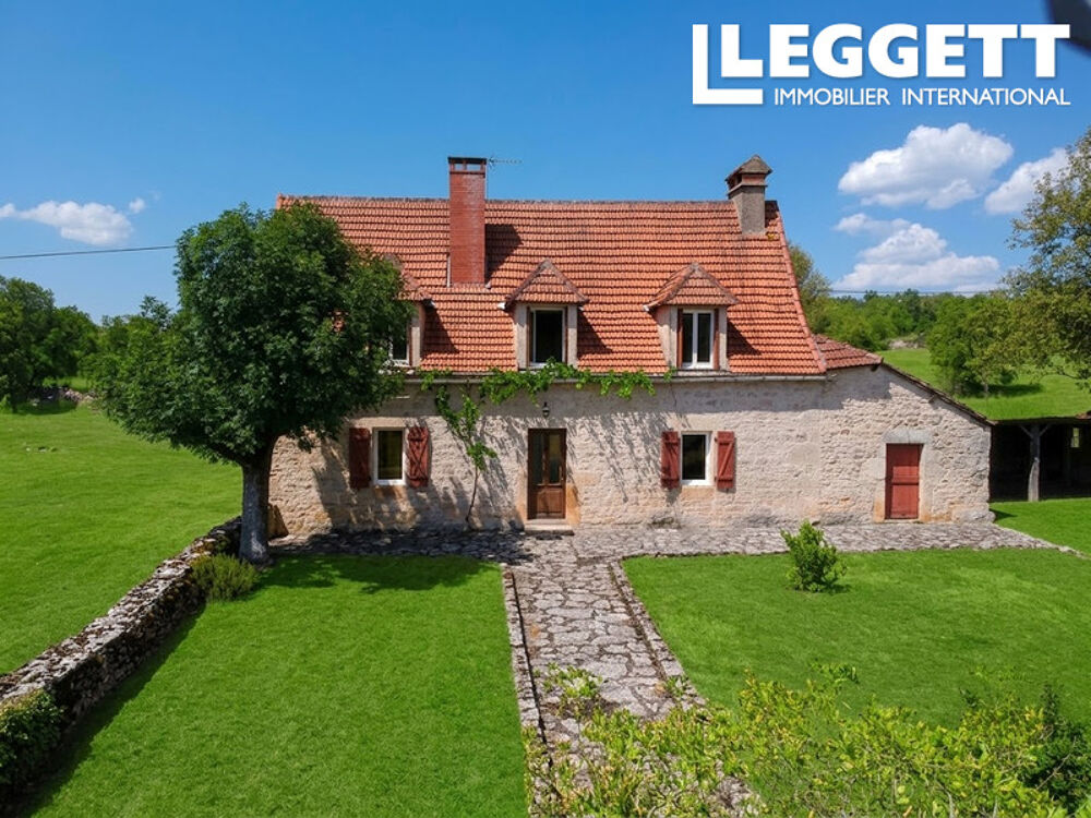 Ancienne ferme quercynoise dans le parc Naturel des Causses du Quercy