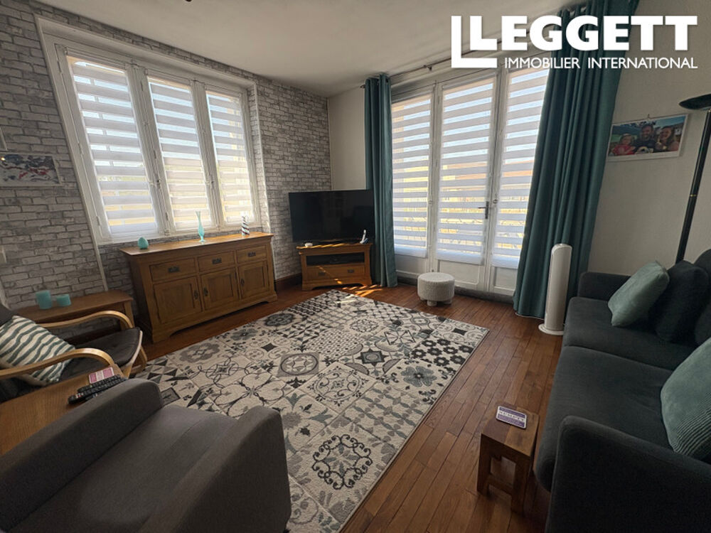 Vente Maison Grande maison individuelle de 4 chambres avec appartement au rez-de-chaussée, salle de jeux et atelier. Abjat-sur-bandiat